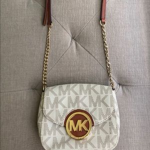 Micheal Kors Purse